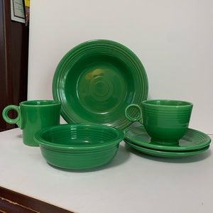 Vintage Fiesta MEDIUM GREEN collection